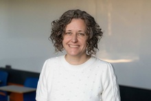 Portrait of alumna Lindsay Jarratt