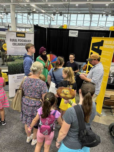 Telepsychology cohort shares information with community at Iowa State Fair