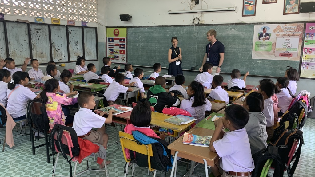 College of Education students teaching a class in Thailand 
